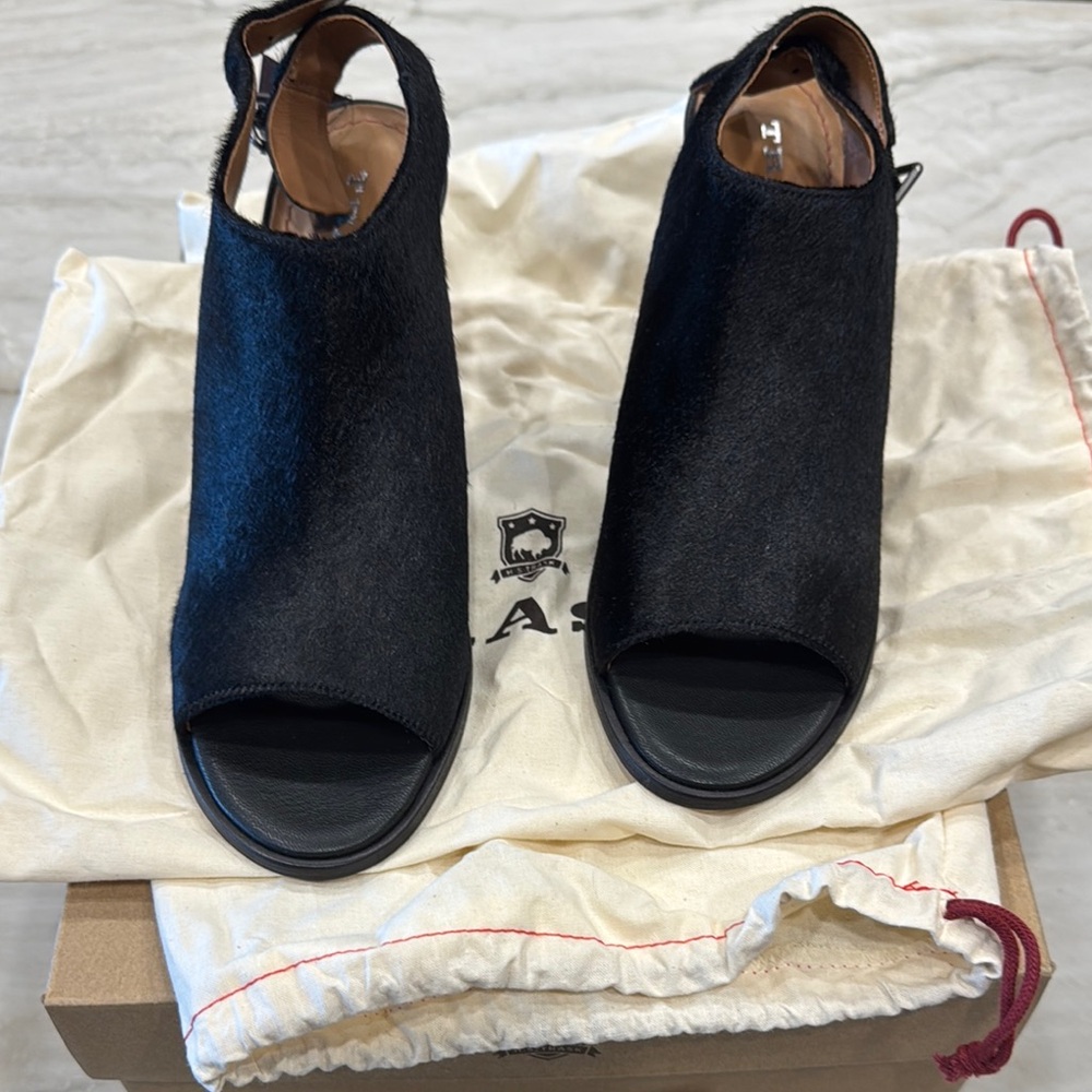 NWT Trask Parker Calf Hair Heels